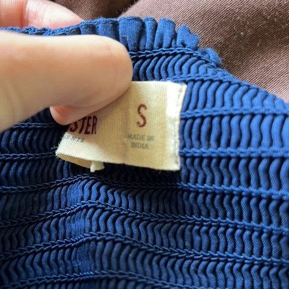 HOLLISTER CROP TOP used twice in great condition - Picture 5 of 6